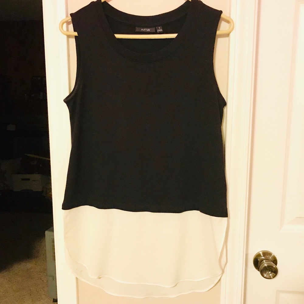 Apt 9 Size Small Sleeveless Black & White Blouse